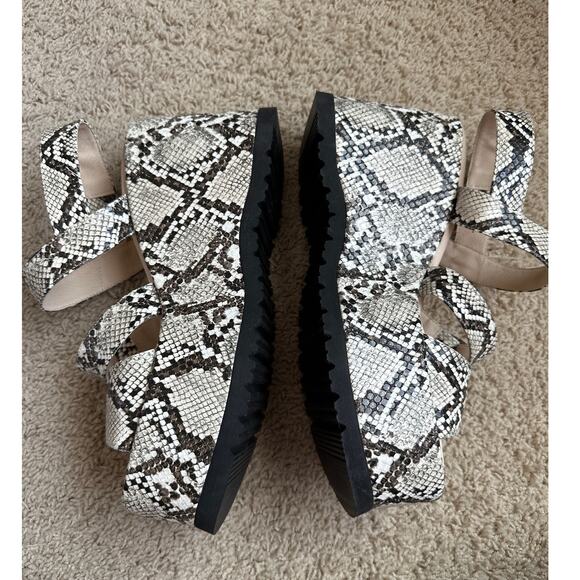 NWOT Free People Platform Sandals Snakeskin Size 40 - Picture 3 of 9